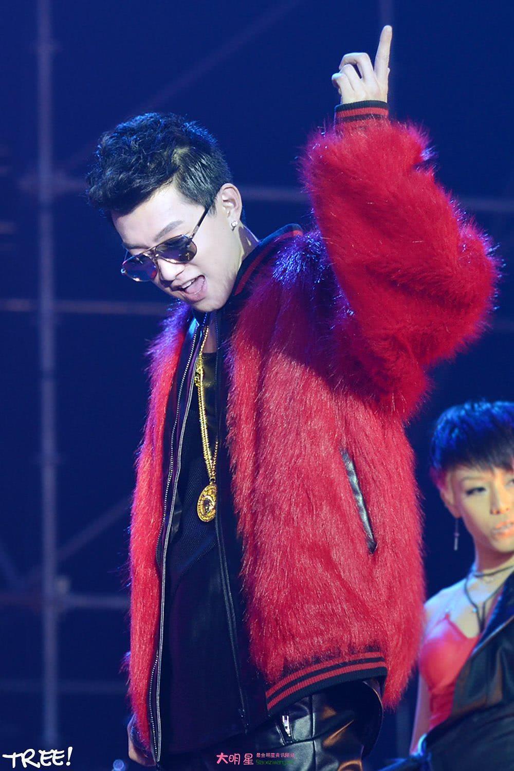 范世錡个人资料写真作品