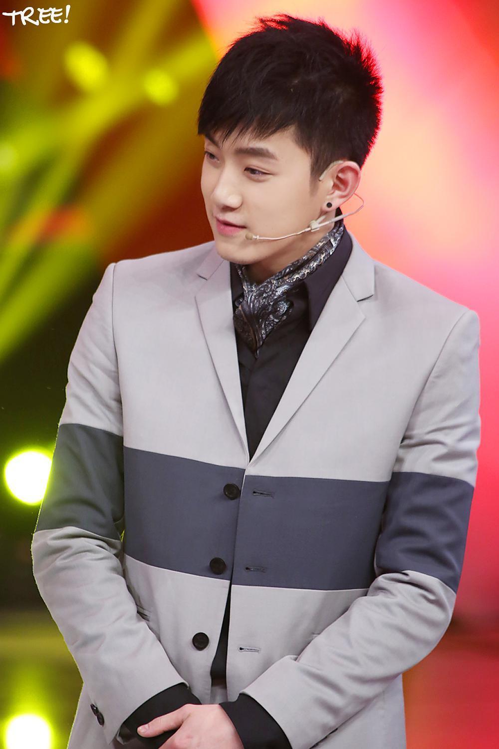 范世錡个人资料写真作品