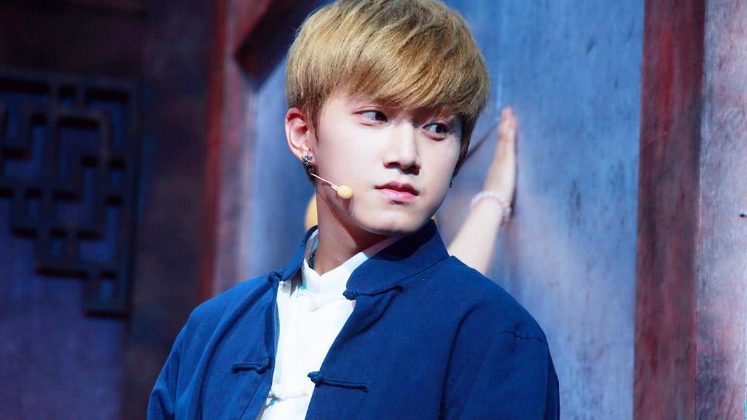 范世錡个人资料写真作品