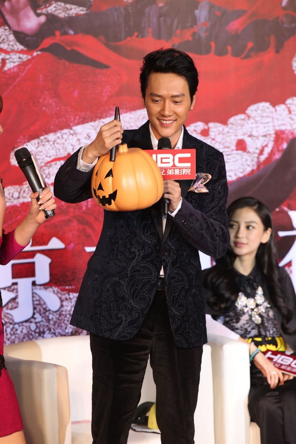 冯绍峰个人资料写真作品