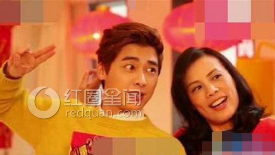 李易峰父亲照片曝光 李易峰的妈妈漂亮吗