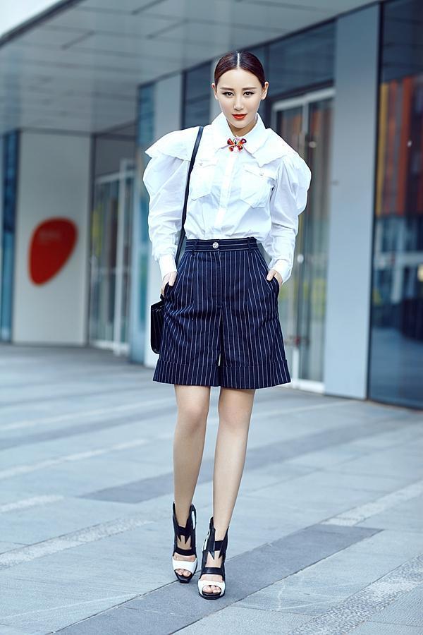 杜十五个人资料写真作品