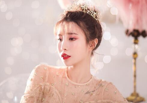 张沫凡怎么火的 从叛逆少女成长为超人气网红老板