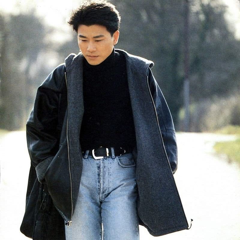 伍思凯个人资料写真作品