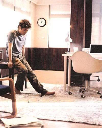 伍思凯个人资料写真作品