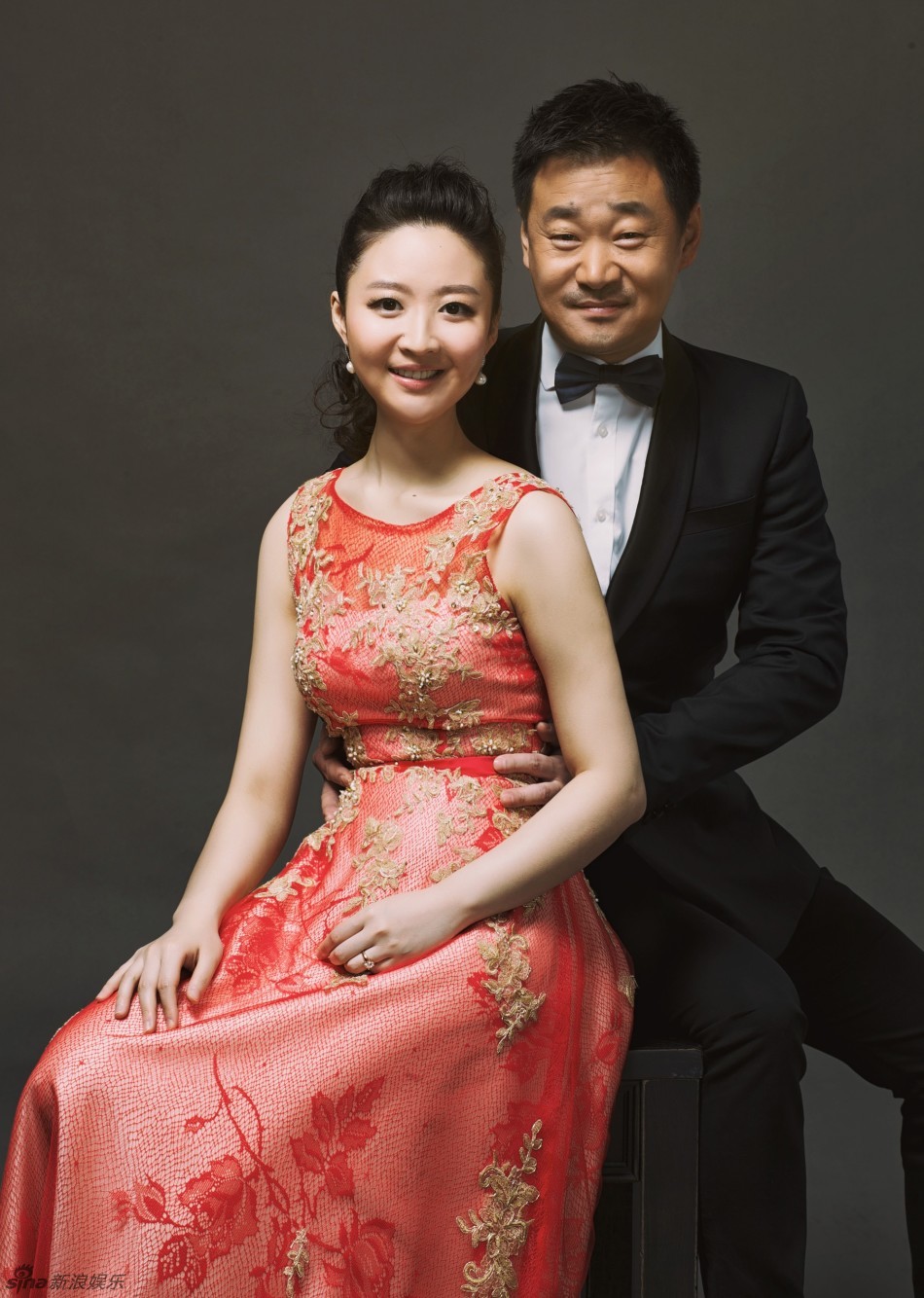 王景春和刘桦对比照,王景春老婆李晶资料照片本文共(942字) 王景春和刘桦对比照,王景春老婆李晶资料照片本文共(942字)