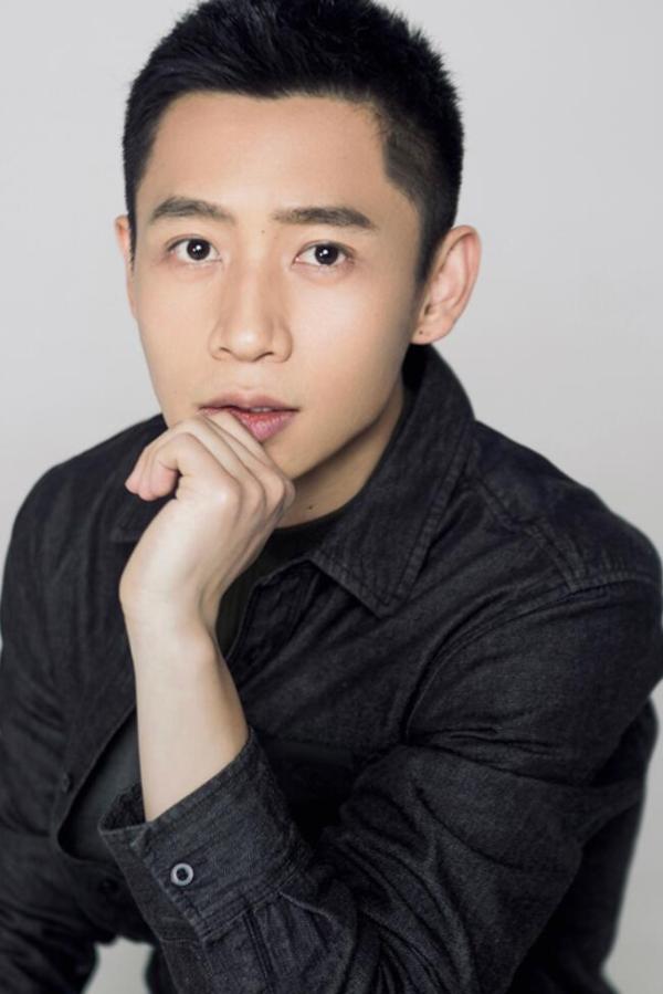 魏晨的背景强大真的吗 被爆恋情后粉丝不少反增