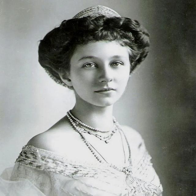 二战德国末代公主（恋上敌国王子战火中流亡）(1)