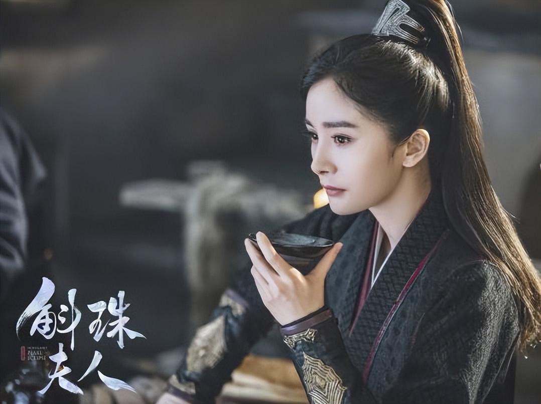 三个杨为什么是幂（杨幂名字的含义由来和故事）