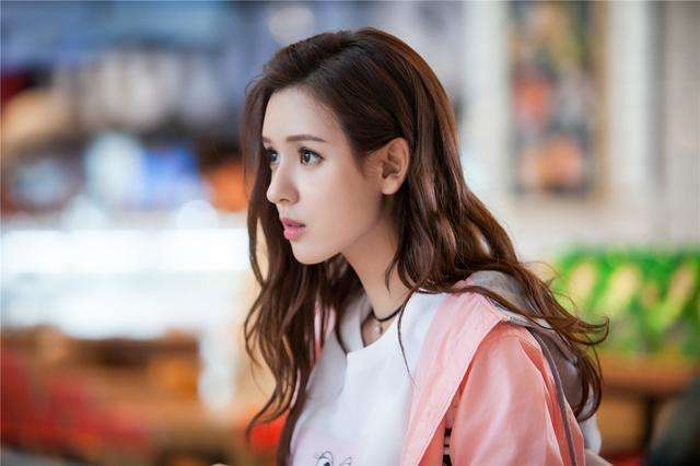 ​张予曦外貌引争议被指整容(张予曦整容前后照片)